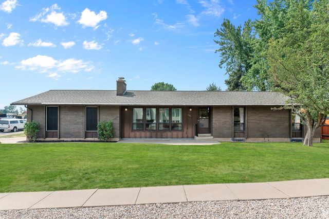806 VISTA DR, South Ogden, UT 84403