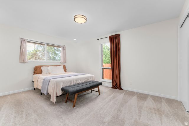 806 VISTA DR, South Ogden, UT 84403