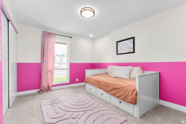 806 VISTA DR, South Ogden, UT 84403