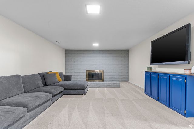 806 VISTA DR, South Ogden, UT 84403