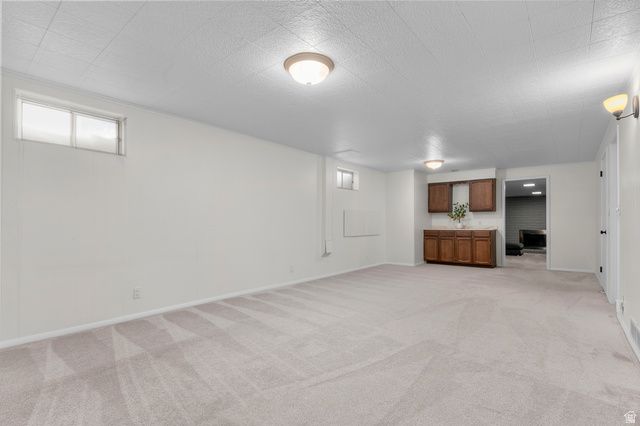 806 VISTA DR, South Ogden, UT 84403