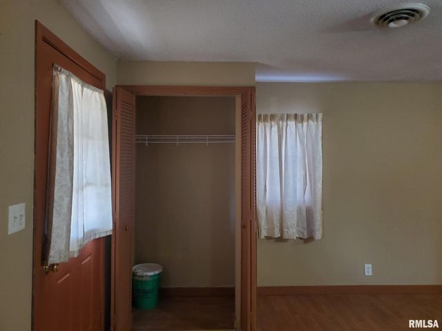 1512 SPRING BAY Road, East Peoria, IL 61611