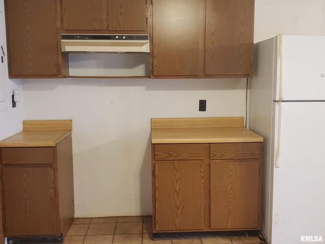 1512 SPRING BAY Road, East Peoria, IL 61611