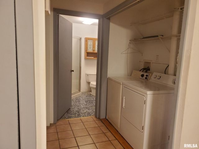 1512 SPRING BAY Road, East Peoria, IL 61611