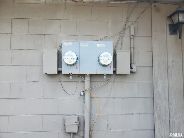 1512 SPRING BAY Road, East Peoria, IL 61611