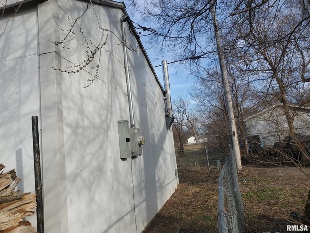 1512 SPRING BAY Road, East Peoria, IL 61611