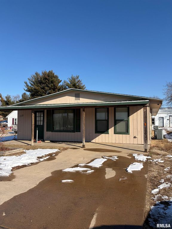 1512 SPRING BAY Road, East Peoria, IL 61611