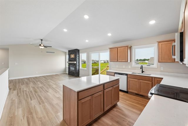 408 Colbie Blossom Lane NW, Bondurant, IA 50035