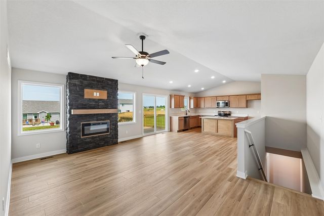 408 Colbie Blossom Lane NW, Bondurant, IA 50035
