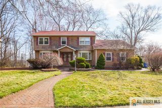 18 Warne Road, Old Bridge, NJ 07747