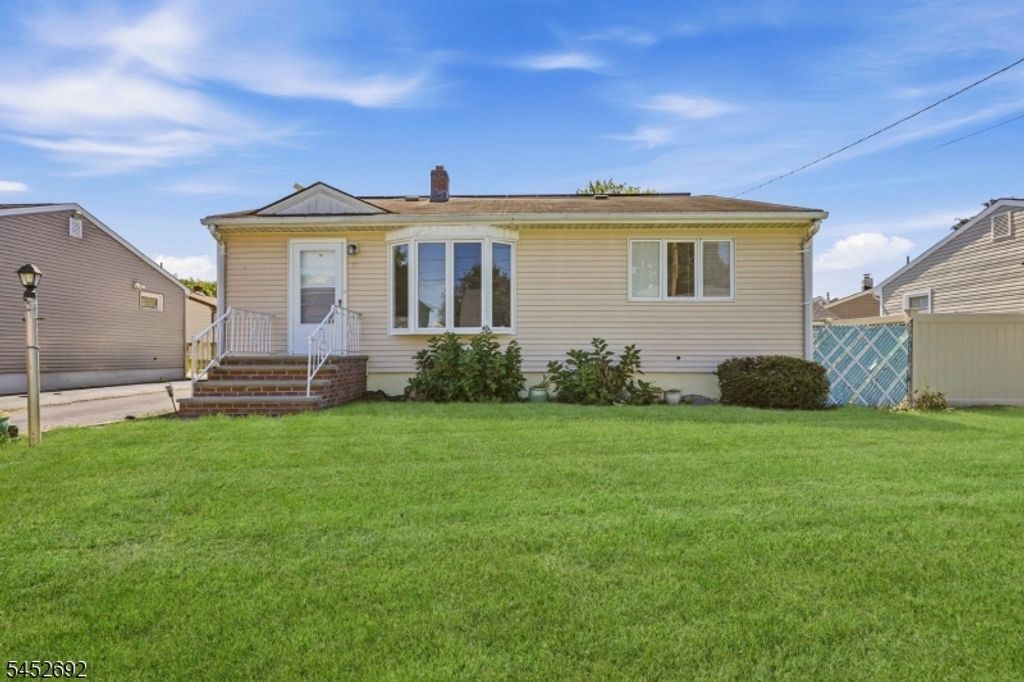 25 Corsi Rd, Bloomfield Twp., NJ 07003 — exterior