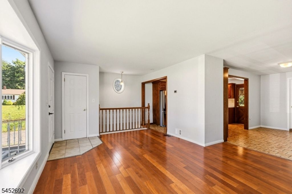 25 Corsi Rd, Bloomfield Twp., NJ 07003 — photo 5