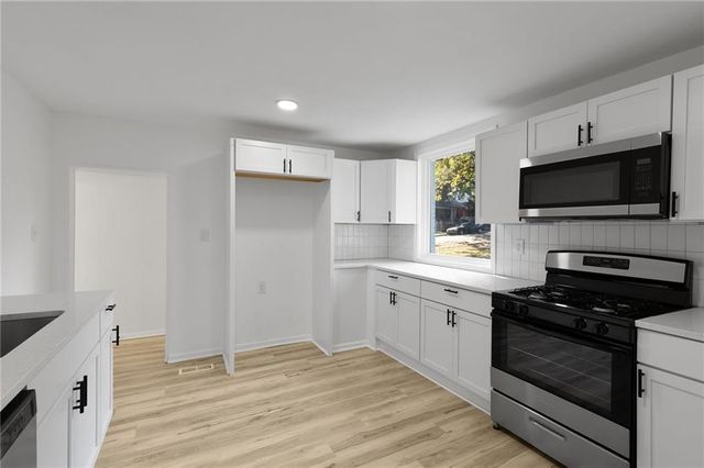 3242 Roberts Street, Kansas City, MO 64124