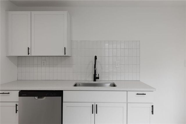 3242 Roberts Street, Kansas City, MO 64124