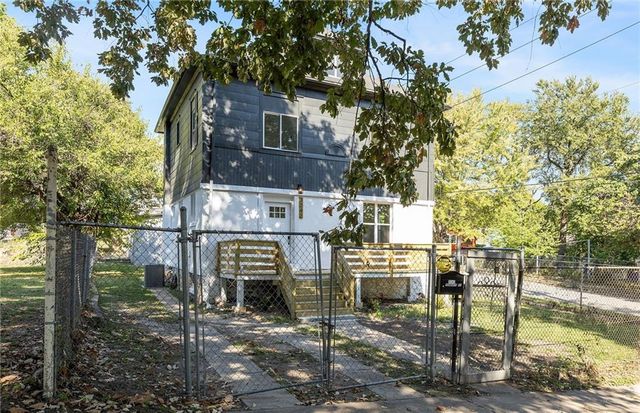 3242 Roberts Street, Kansas City, MO 64124