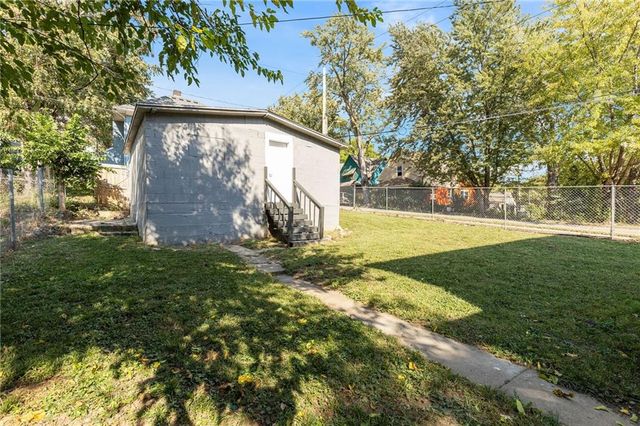 3242 Roberts Street, Kansas City, MO 64124