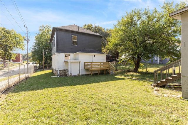 3242 Roberts Street, Kansas City, MO 64124