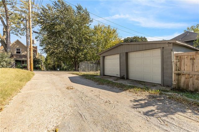 3242 Roberts Street, Kansas City, MO 64124