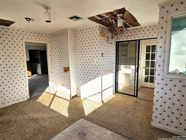 622 Sacramento, San Antonio, TX 78212