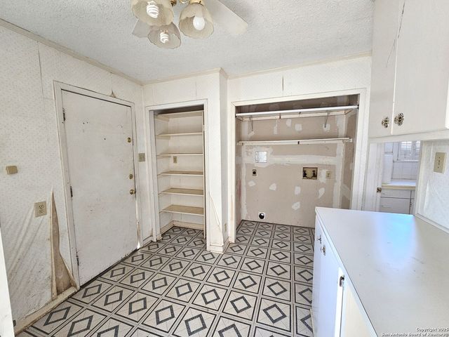 622 Sacramento, San Antonio, TX 78212