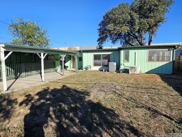 622 Sacramento, San Antonio, TX 78212