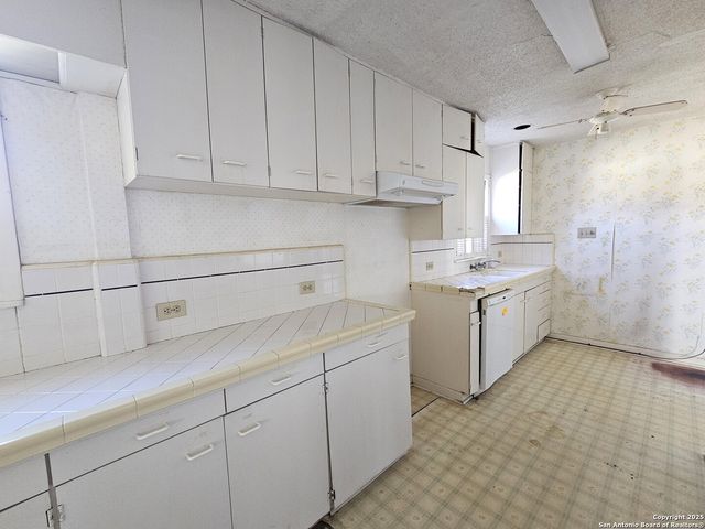 622 Sacramento, San Antonio, TX 78212