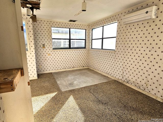 622 Sacramento, San Antonio, TX 78212