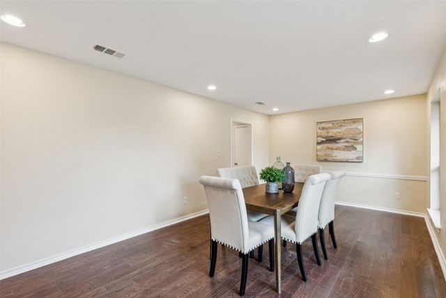 133 N Crestwood Boulevard, Desoto, TX 75115