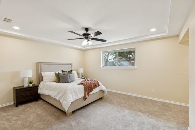 133 N Crestwood Boulevard, Desoto, TX 75115