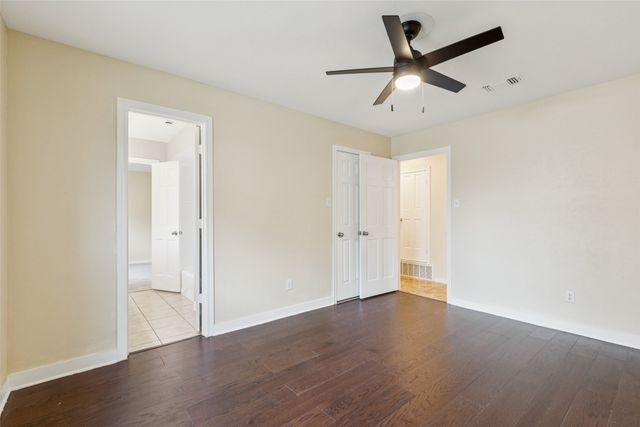 133 N Crestwood Boulevard, Desoto, TX 75115