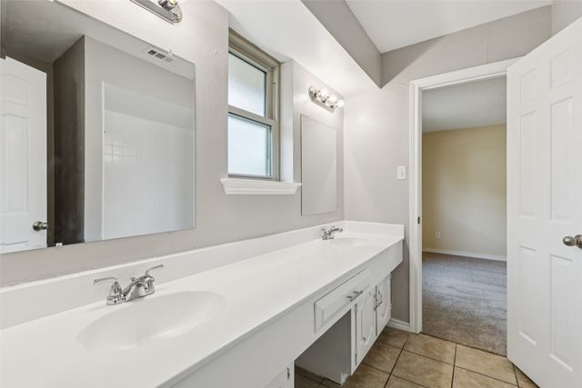 133 N Crestwood Boulevard, Desoto, TX 75115