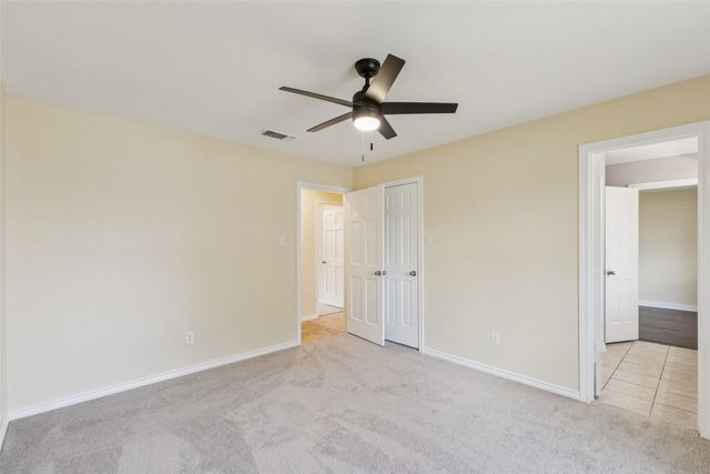 133 N Crestwood Boulevard, Desoto, TX 75115