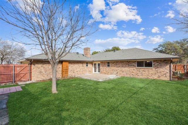 133 N Crestwood Boulevard, Desoto, TX 75115