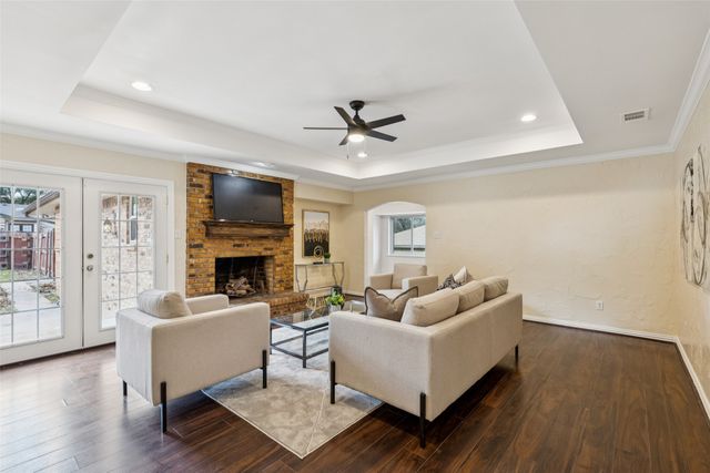 133 N Crestwood Boulevard, Desoto, TX 75115