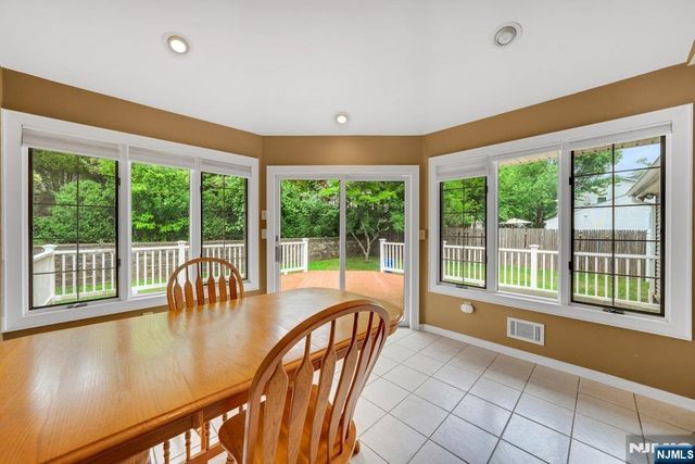 42 Heatherhill Road, Cresskill, NJ 07626