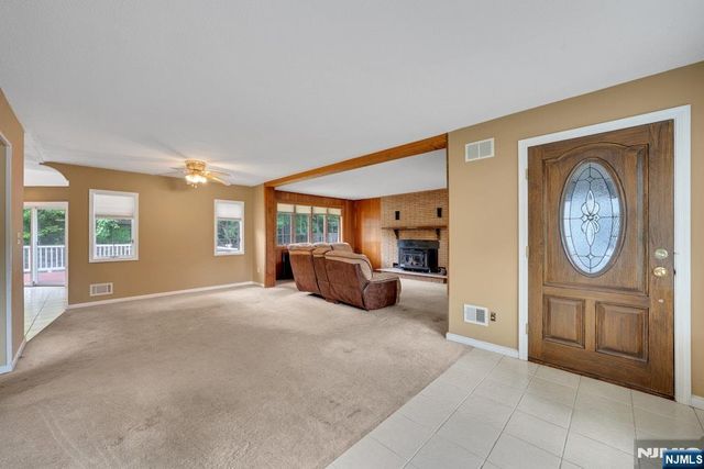 42 Heatherhill Road, Cresskill, NJ 07626