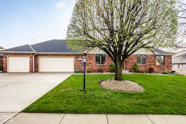 7025 Hunters Ridge Drive, Plainfield, IN 46168
