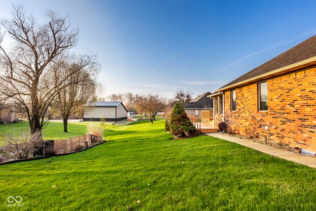 7025 Hunters Ridge Drive, Plainfield, IN 46168