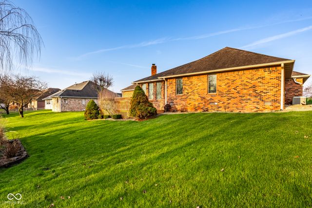 7025 Hunters Ridge Drive, Plainfield, IN 46168