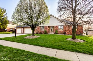 7025 Hunters Ridge Drive, Plainfield, IN 46168
