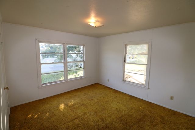 431 W Collins Street, Stephenville, TX 76401