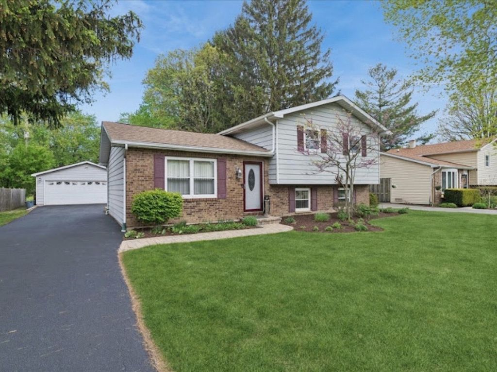 38187 N North Shore Avenue, Beach Park, IL 60087