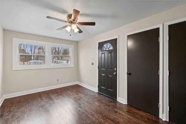 1015 E College Street, Independence, MO 64050