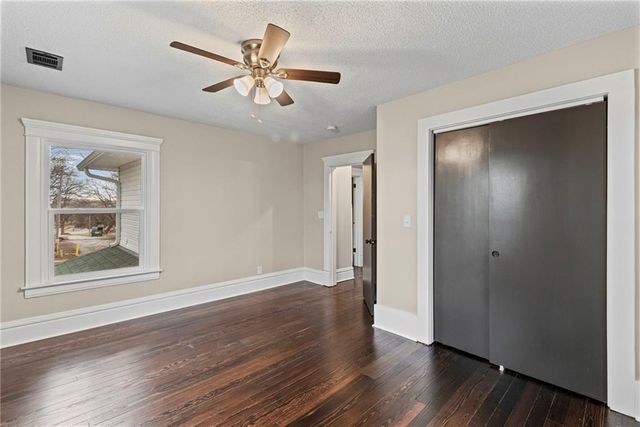 1015 E College Street, Independence, MO 64050