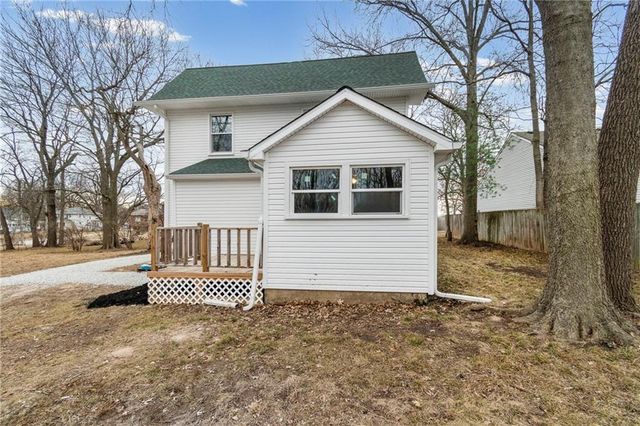 1015 E College Street, Independence, MO 64050