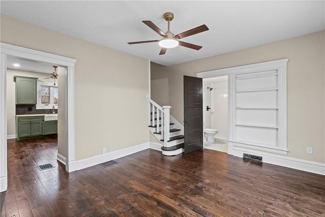 1015 E College Street, Independence, MO 64050