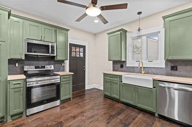 1015 E College Street, Independence, MO 64050