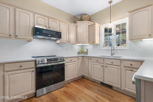 221 MADELINES PARK CIRCLE, Jefferson City, MO 65109