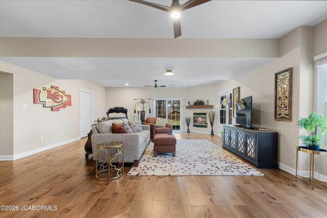 221 MADELINES PARK CIRCLE, Jefferson City, MO 65109