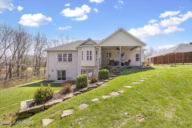 221 MADELINES PARK CIRCLE, Jefferson City, MO 65109